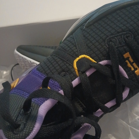 🔥Super Hot Nike LeBron Witness 7 Classic Baller Shoe - 9.5 - Picture 7 of 8